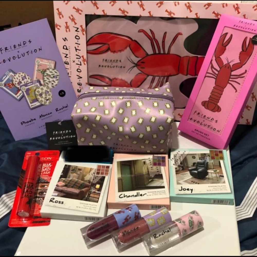 REVOLUTION X FRIENDS SHOW MAKEUP 11 ITEMS all new